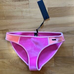 Triangl Pink Panther Bottoms new with tag size M